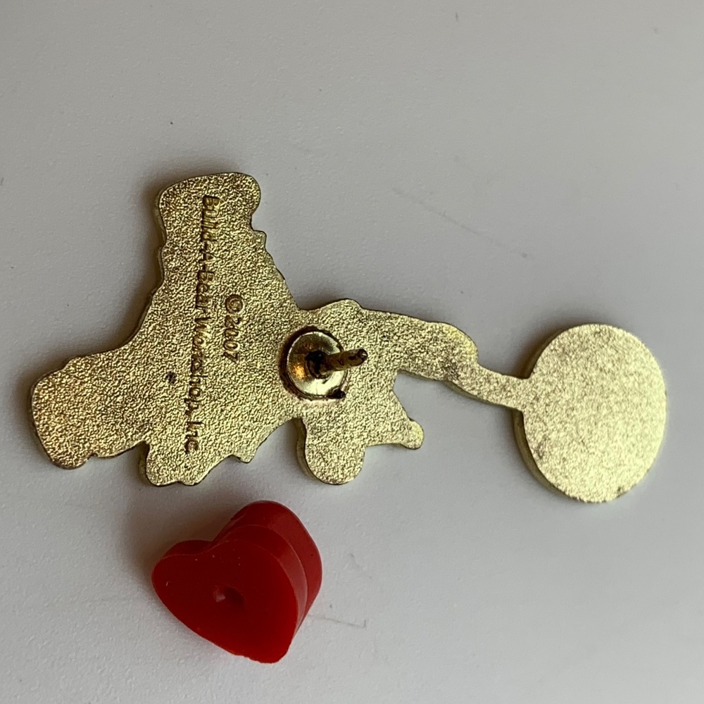 Build-A-Bear Celebration Bear with Balloon Lapel Pin w/ Heart Back - Picture 7 of 8